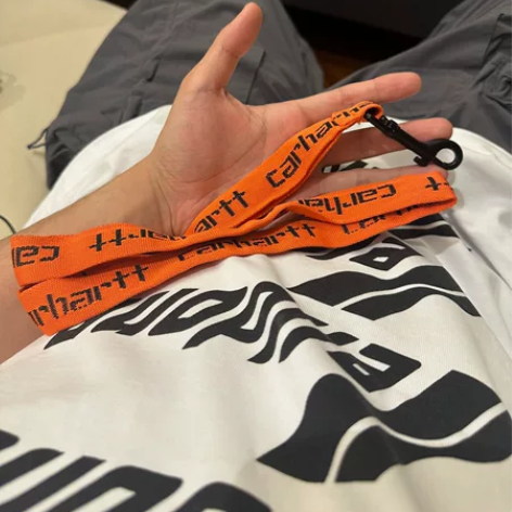 自出闲置carhartt橙色挂绳 感兴趣的...