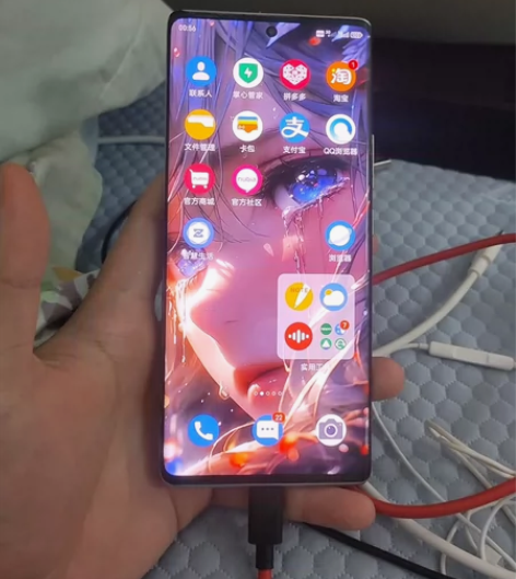 努比亚Z50，12+512骁龙8跟2 屏幕...