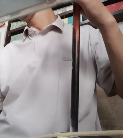 乡下刚收到的一把二胡，本人不太会拉，您就将...