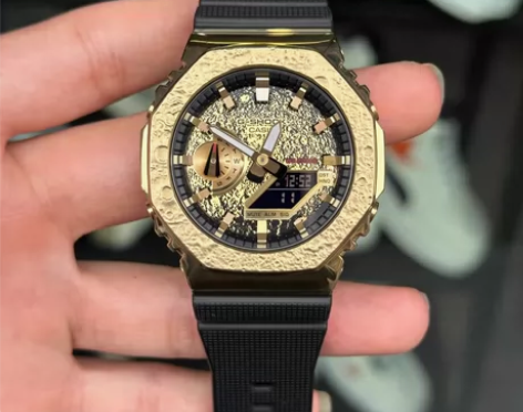 卡西欧月背联名gm2100mg、金属橡树时...