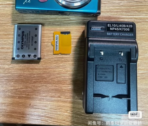 奥利巴斯u1060 配件齐全 屏幕有两条线...