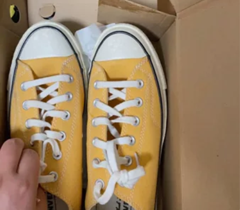全新 低帮 匡威 黄色 40码 一直放着没...