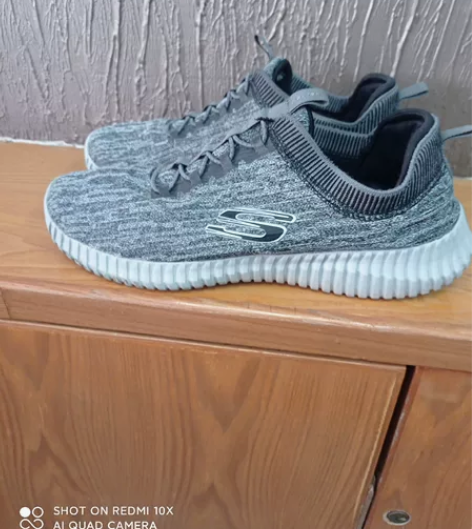 斯凯其休闲鞋，43码，轻微穿着痕迹，正品，...