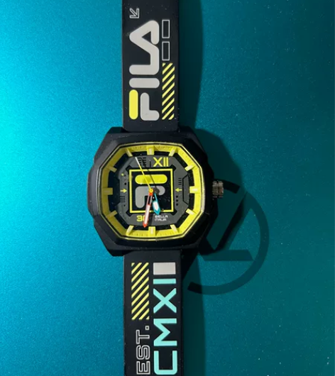 FILA斐乐极光赛博朋克手表，9新，正常使...