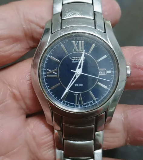 西铁城光动能表，型号wr-100，全钢表壳...