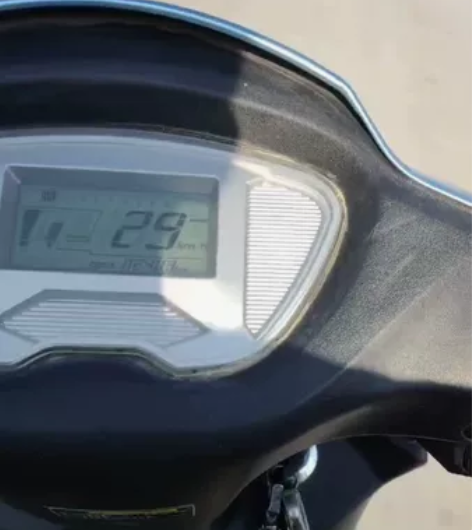 2021款,能跑个90码吧,好久没开过了。...