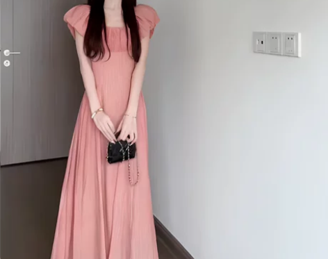 法式甜美方领泡泡袖连衣裙女夏季新款高级感绝...