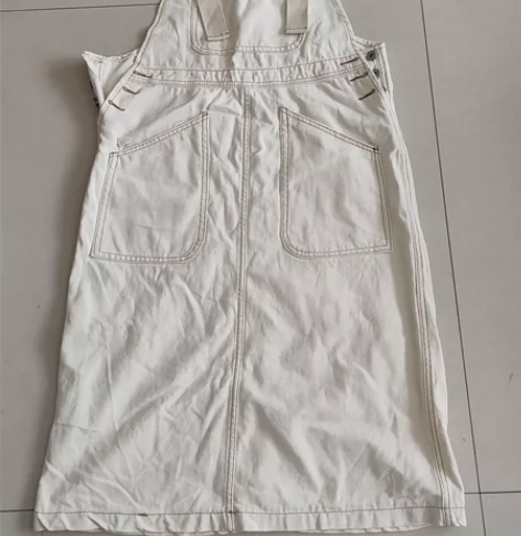 明线撞色宽松直筒背带裙 女士长裙 米白色牛...