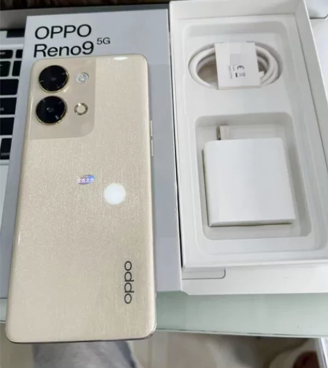 95新，oppoReno9，原装正品，12...