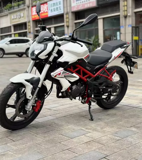 全新贝拉利红宝龙150，库存车处理，上一手...