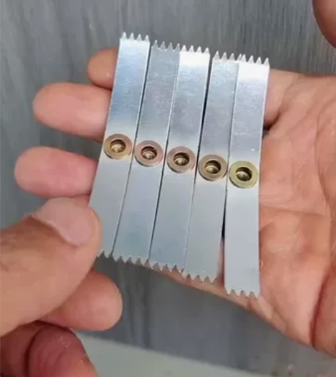 86型底盒暗盒修复器通用补救钢片式开关插座...