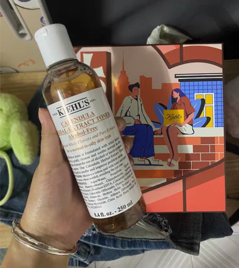 科颜氏金盏花爽肤水 用了四分之一 购于官网...