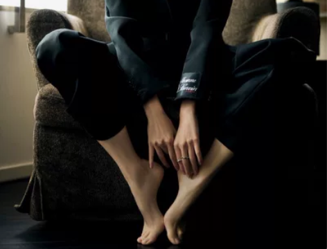 张小斐明星写真超美穿搭活动全身照美鞋高跟鞋...