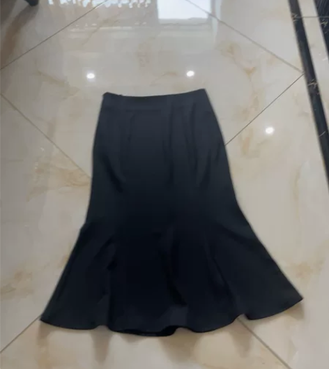 鱼尾裙 感兴趣的话点“我想要”和我私聊吧～...