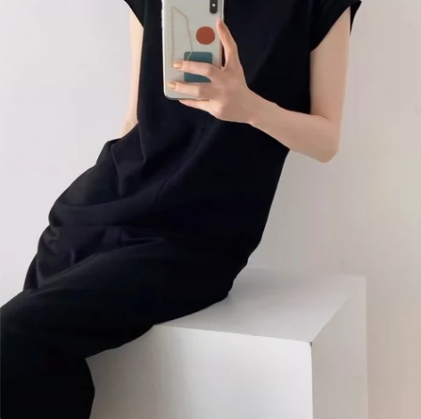 极简风黑色连衣裙 可以单穿也可以搭外套 裙...