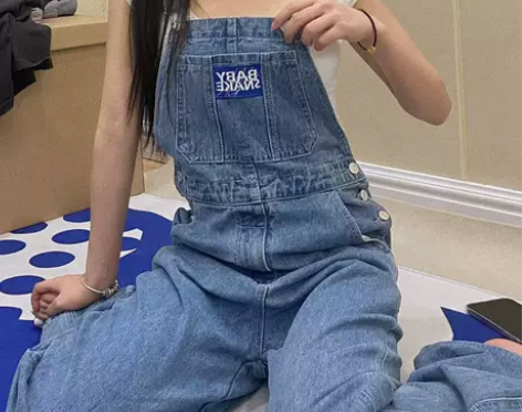 BABY SNAKE官方牛仔背带裤直筒宽松...
