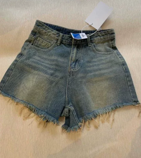 亏本清仓，实体倒闭全新~美式复古牛仔短裤辣...