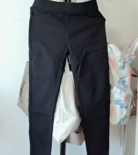 铅笔裤，几乎没穿过 感兴趣的话点“我想要”...