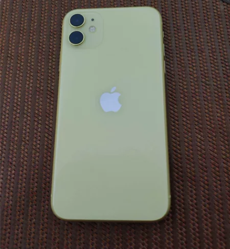 自用iPhone11 黄 256g 外屏右...