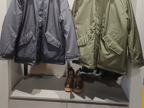 德国骆驼动感男士羽绒服，白鹅绒绒子含量85...