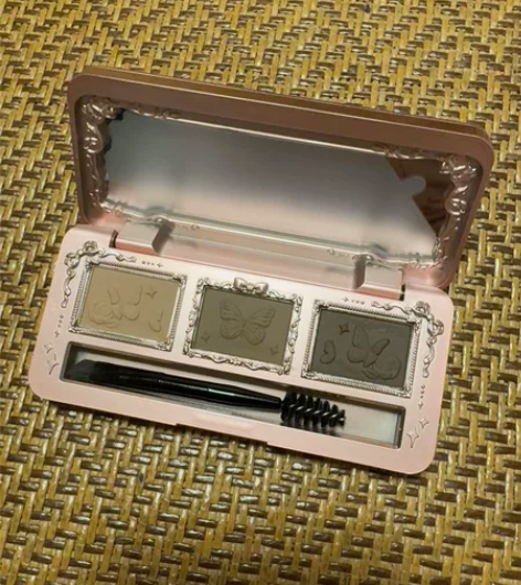 花知晓仲夏夜系列眉粉01拿铁棕～ 就用过两...