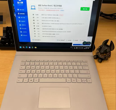 95新15寸surfacebook2 整体...