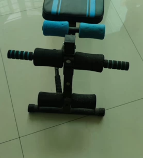 仰卧起?俯卧撑多功能架 自提?明显使用痕迹...