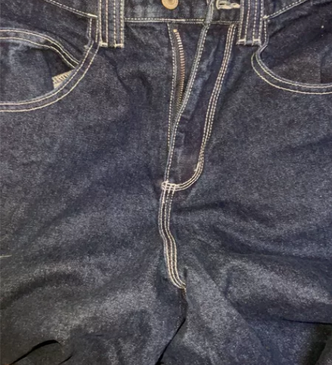 bm明线裤子 深蓝色的！牛仔裤！版型很好！...