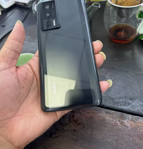 红米k60 99新 16?512 在保 1...