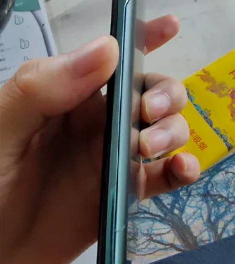 荣耀70，12+256g内存，全原装无拆修...