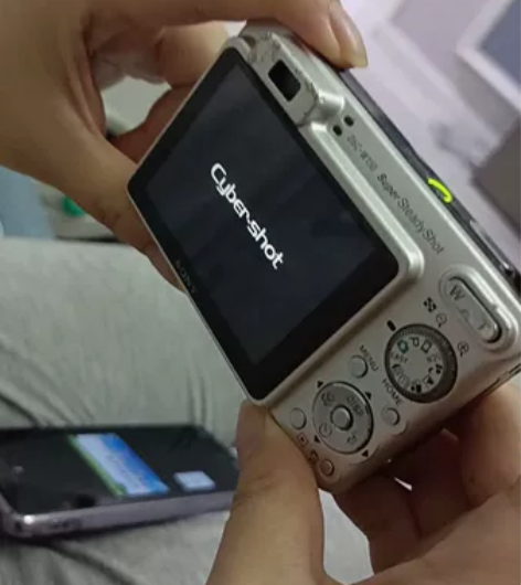 索尼W150数码相机，收来的测试能开机，不...