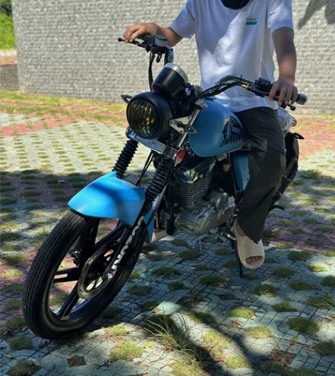 二手摩托车 铃木复古太子150cc-磨砂蓝...