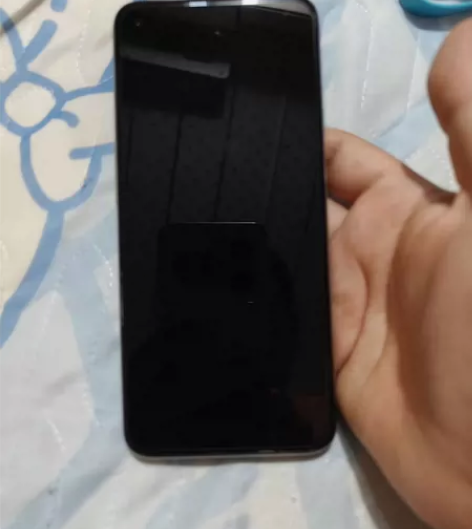 Realme Q3 5G黑色手机，骁龙75...