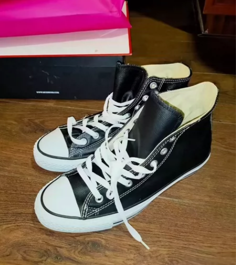 converse经典男款牛皮休闲鞋，(放久...