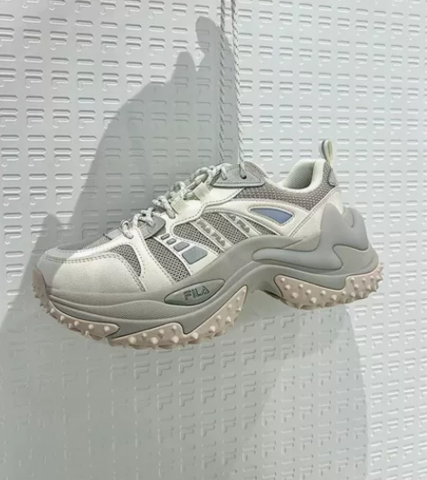 菲乐鱼刺鞋!包过得物,全新正品!仓库尾货,...