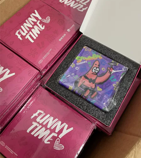 盲盒拆开出 喜欢哪个动漫卡通人物带回家贴冰...