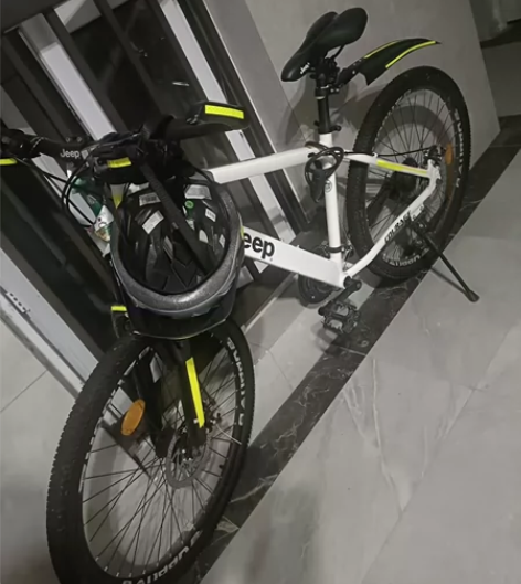 2023.10月份买的99成新 感兴趣的话...