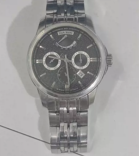 天王手表，机械表，有钢炼，有使用痕迹 需要...