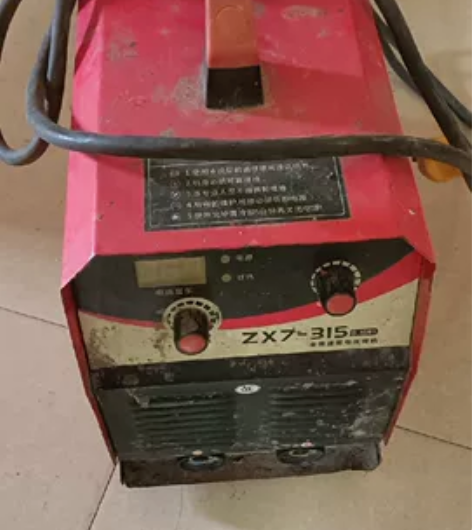 火王315宽电压焊机 感兴趣的话点“我想要...