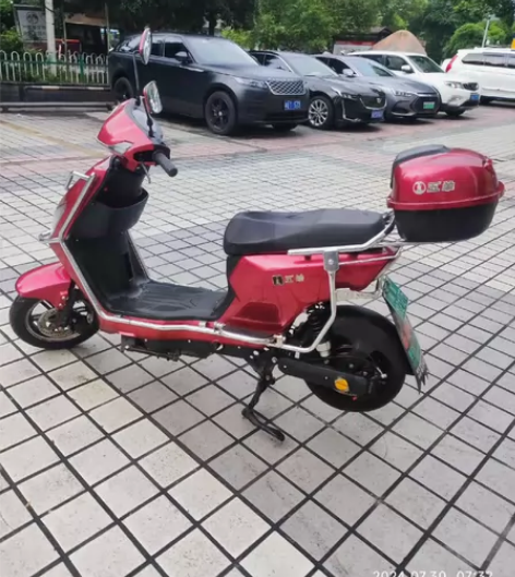 崭新的五羊电动车，60V20A五块大电瓶，...