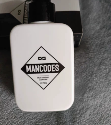 左颜右色男士美白洗面奶 【数量有限，速度下...