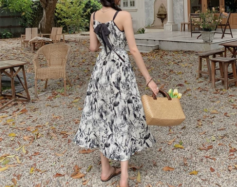 首发现货 24新款繁叶花丛艺术压褶/甜美吊...