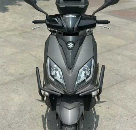 铃木UY125踏板摩托车 代步，接送娃神器...