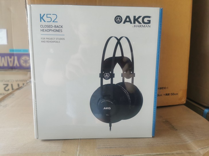 全新监听耳机AKG K52/K57