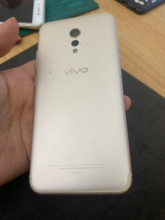 vivo xplay 6  6+128 手...