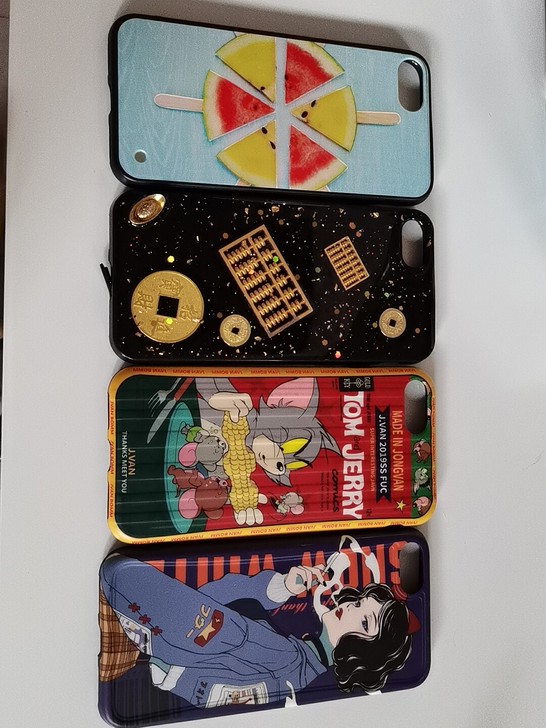 换了手机，所以苹果7的手机壳用不着了。便宜...