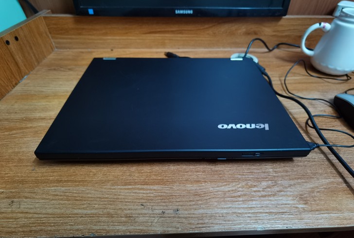 联想E46l笔记本电脑带9针串口