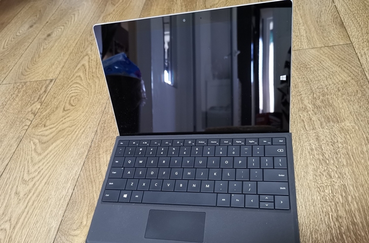 微软suface3 平板本