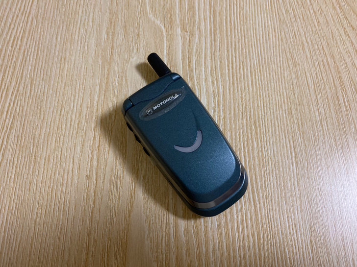 原装经典摩托罗拉v8088+怀旧正品手机 ...