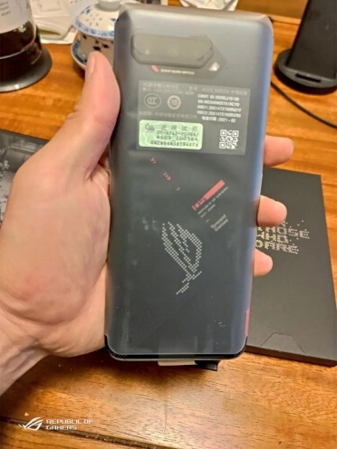 rog3手机，12+128。全新正品！自己...